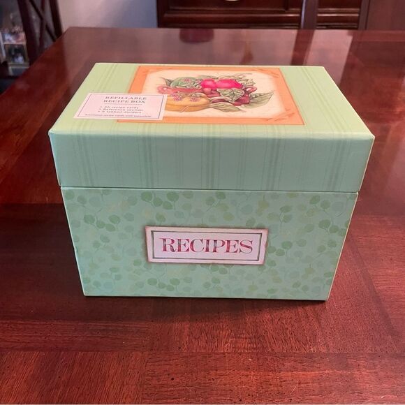 Hallmark Marjolein Bastin Nature's Sketchbook RECIPE BOX, DIVIDERS & CARDS - Picture 2 of 10